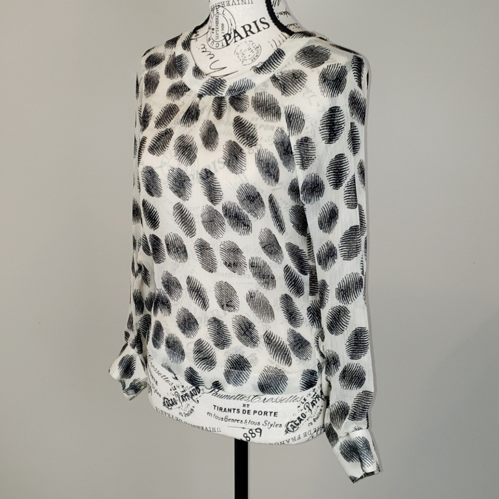 {Free Bird|Anthro} Long Sleeve Sheer Top Open Back - Picture 3 of 8